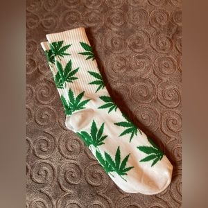 Fashion Nova “Blaze” Crew Socks